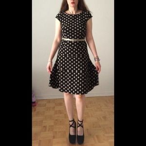 A classic vintage style polka dot dress, Anne Klein, size 8, black and beige